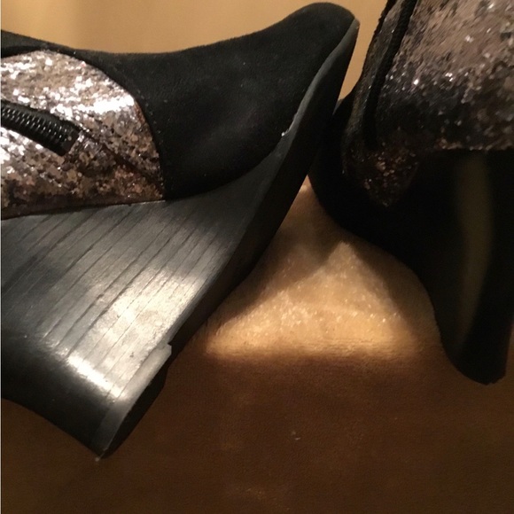 🖤 Metallic / GUESS Ankle Boots / Silver Sparkles / Excellent Condition / Sexy🖤 - Picture 6 of 11